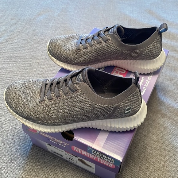 SPORT BY SKECHERS with Memory Foam RESSE Size 6.5 - Picture 5 of 11